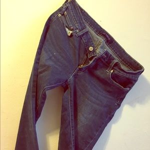 Medium wash Levi’s size 11skinny jeans👖